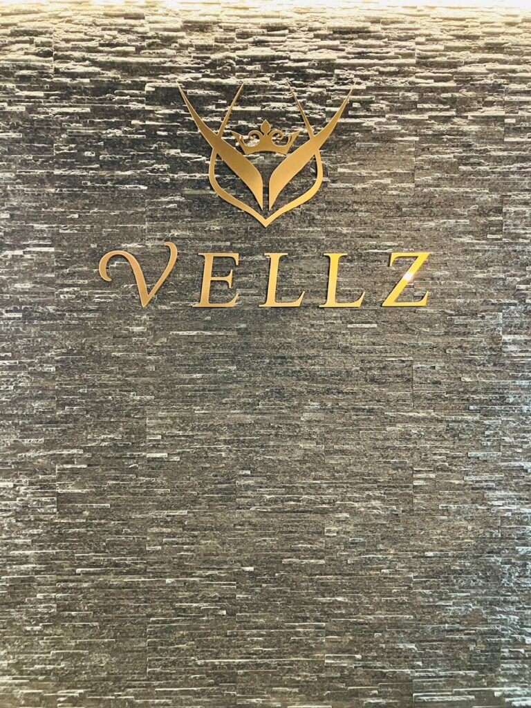 Vellz Rapper 知多市のゴルフカフェ&バーVELLZ|シミュレーションゴルフ、室内ゴルフ、インドアゴルフ、お一人での練習や仲間とのラウンドも